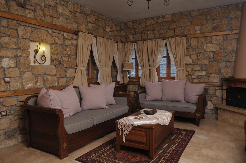 Roes Suites Loutraki  Luaran gambar