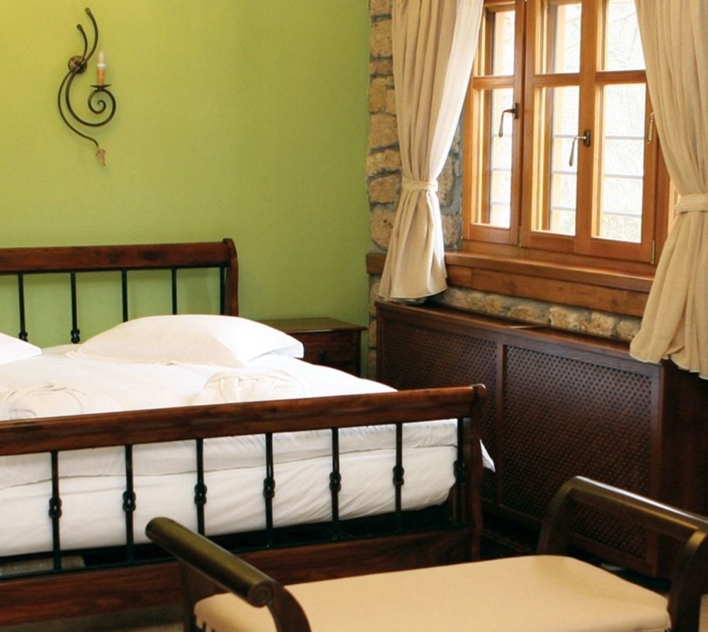 Roes Suites Loutraki  Luaran gambar