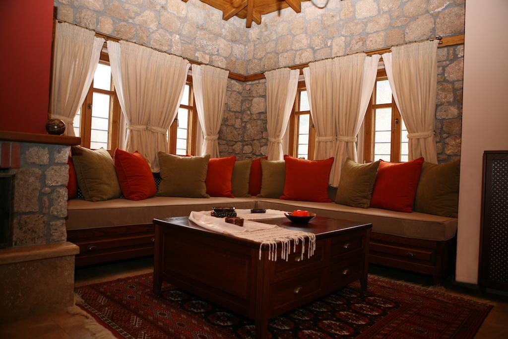 Roes Suites Loutraki  Luaran gambar