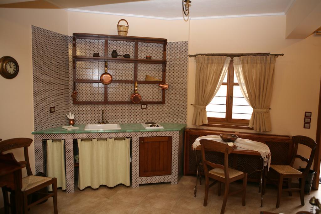 Roes Suites Loutraki  Luaran gambar