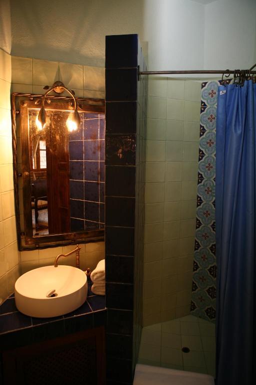 Roes Suites Loutraki  Luaran gambar
