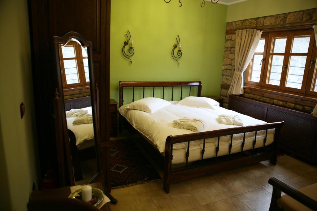 Roes Suites Loutraki  Luaran gambar