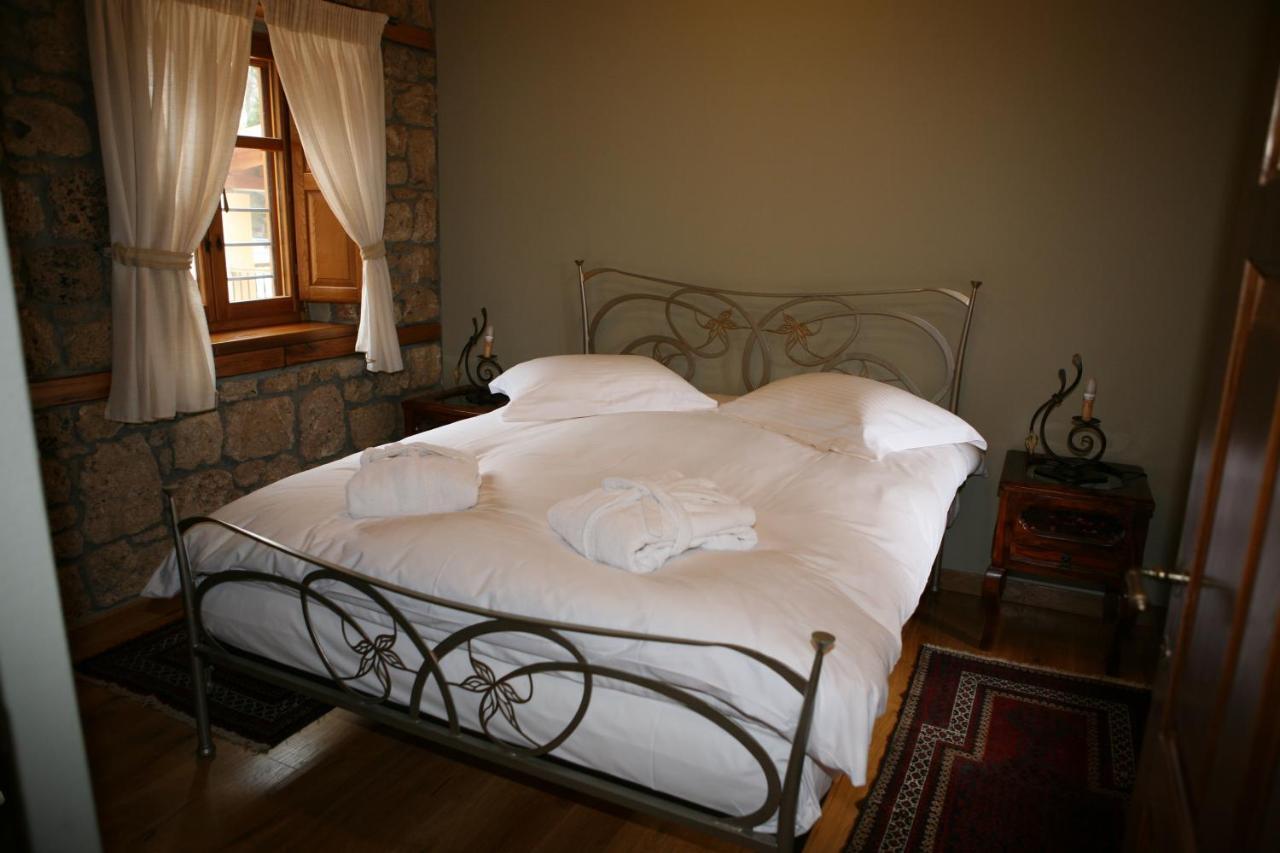 Roes Suites Loutraki  Luaran gambar